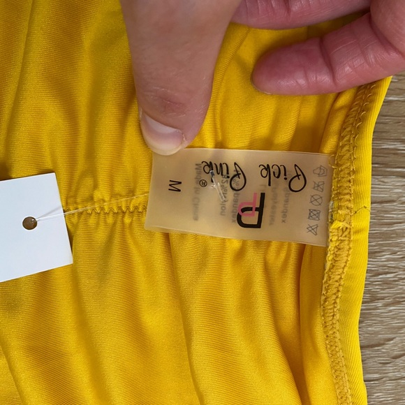 Yellow string Bikini - Picture 7 of 8